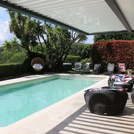 Rez de Villa Les Feuillantines vue magnifique, piscine chauffée privée, spa villa Les Feuillantines-3